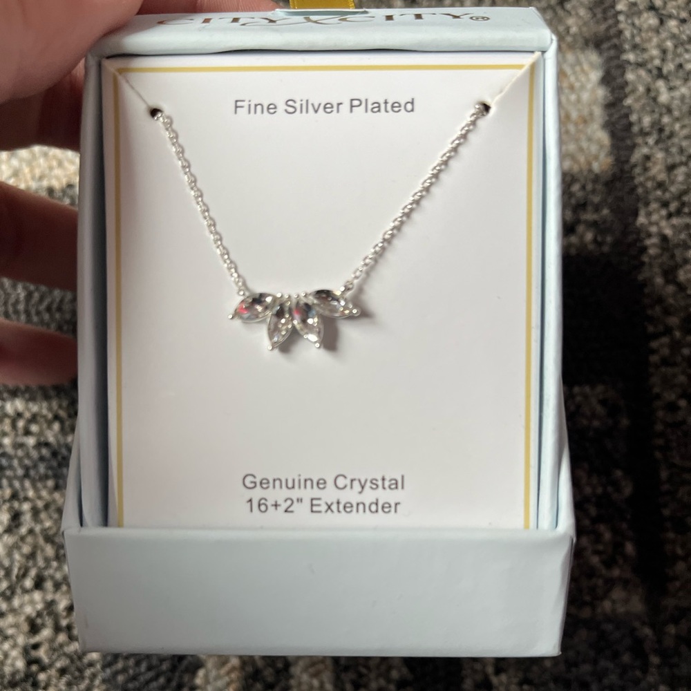 Brand new city & city fine silver plated crystal necklace